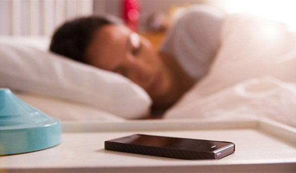 Tránh xa điện thoại sẽ có giấc ngủ tốt